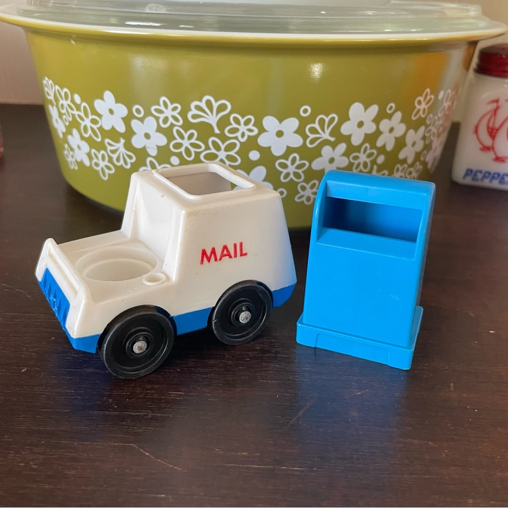 Vintage Fisher-Price Main Street Mail Truck & Mailbox Set❤️✉️